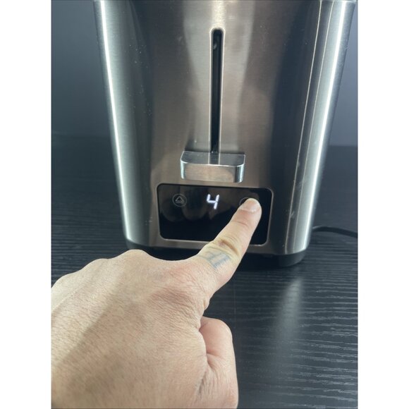 Redmond 2-Slice Stainless Steel Digital Toaster With Adjustable Browning & LED D - Picture 4 of 7